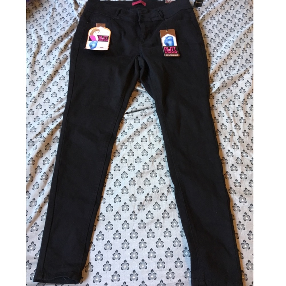 NEW F21 Black High waist Size 18 Skinny Jeans